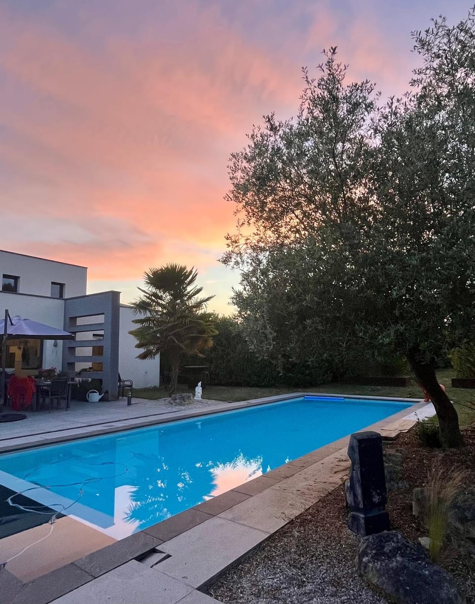 Pool view, Swimming pool, Sunrise