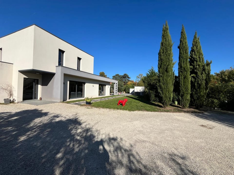 Property building, Garden