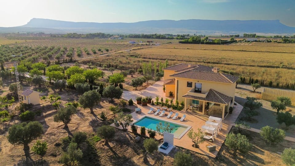 Agroturismo Casa Saladarejo de los Olivos Country House in Valencian Community