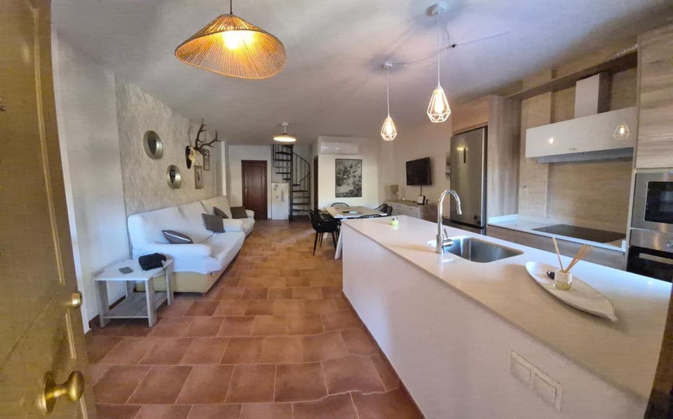 TV and multimedia, Kitchen or kitchenette, Living room, Seating area, Dining area, oven, stove