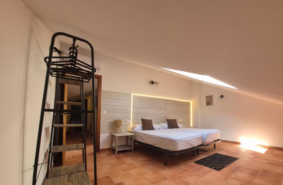 Bed, Photo of the whole room