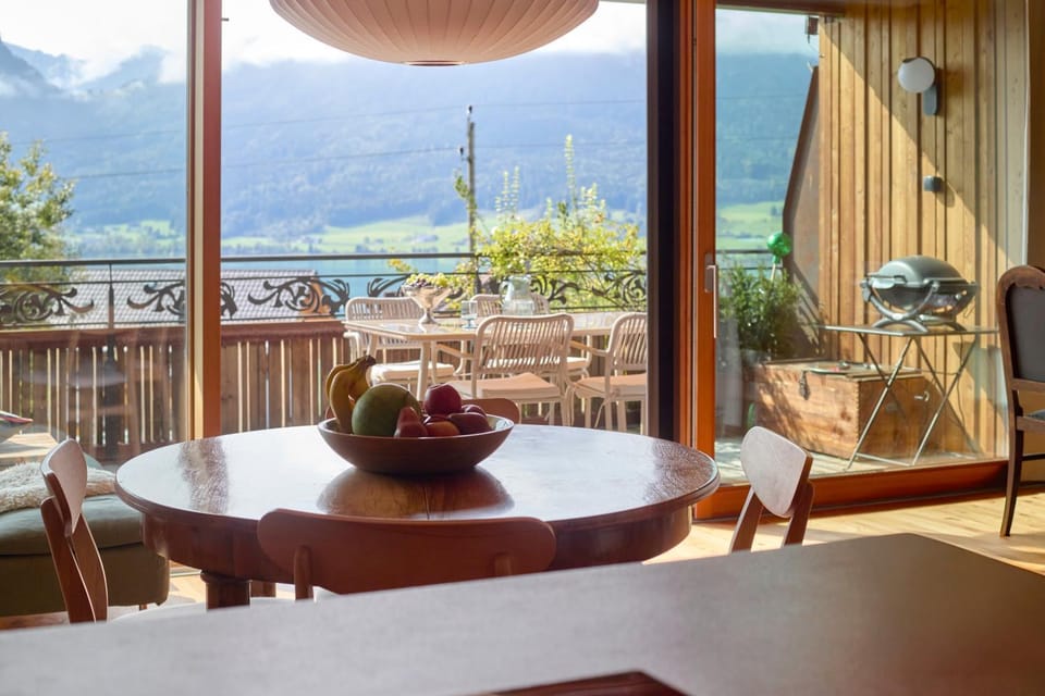 Natural landscape, View (from property/room), Balcony/Terrace, Living room, Seating area, Dining area, Lake view, Mountain view