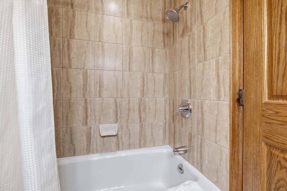 Lodge Tower 594 Two Bedroom Residence Apartment in Vail