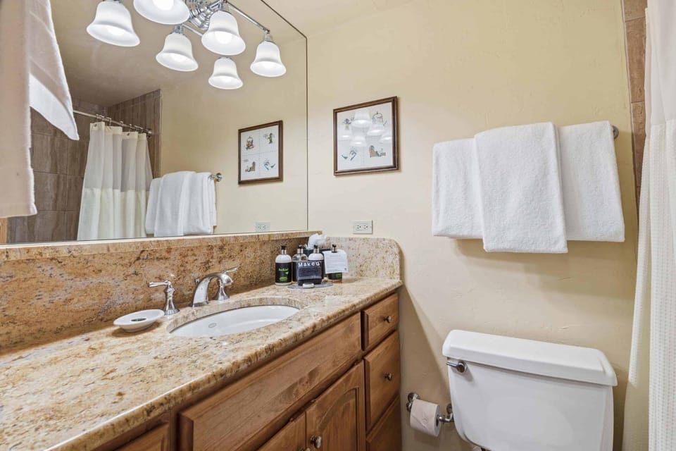 Lodge Tower 594 Two Bedroom Residence Apartment in Vail
