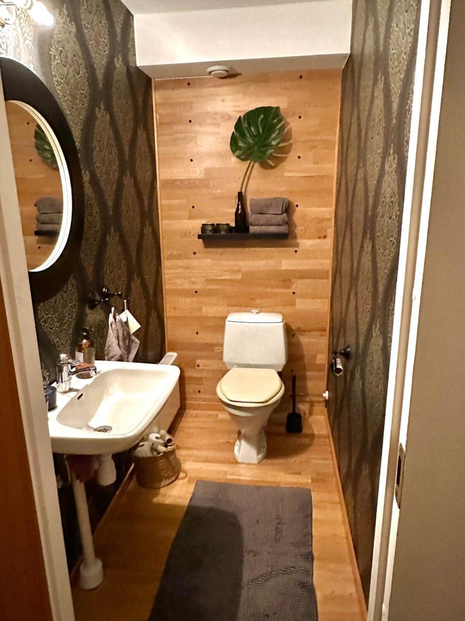Toilet