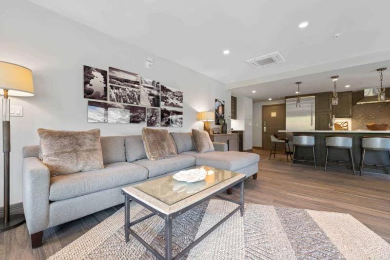 Lodge Tower 677 Three Bedroom Residence Apartment in Vail