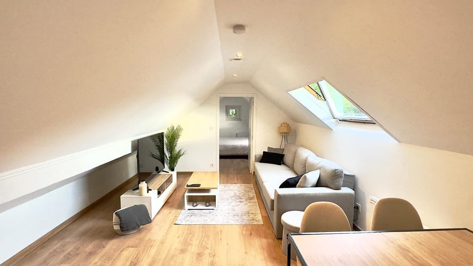 Le Fournil Secret Apartment in Massy