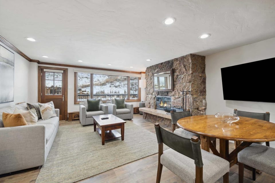 Lodge Tower 678 One Bedroom Residence Apartment in Vail