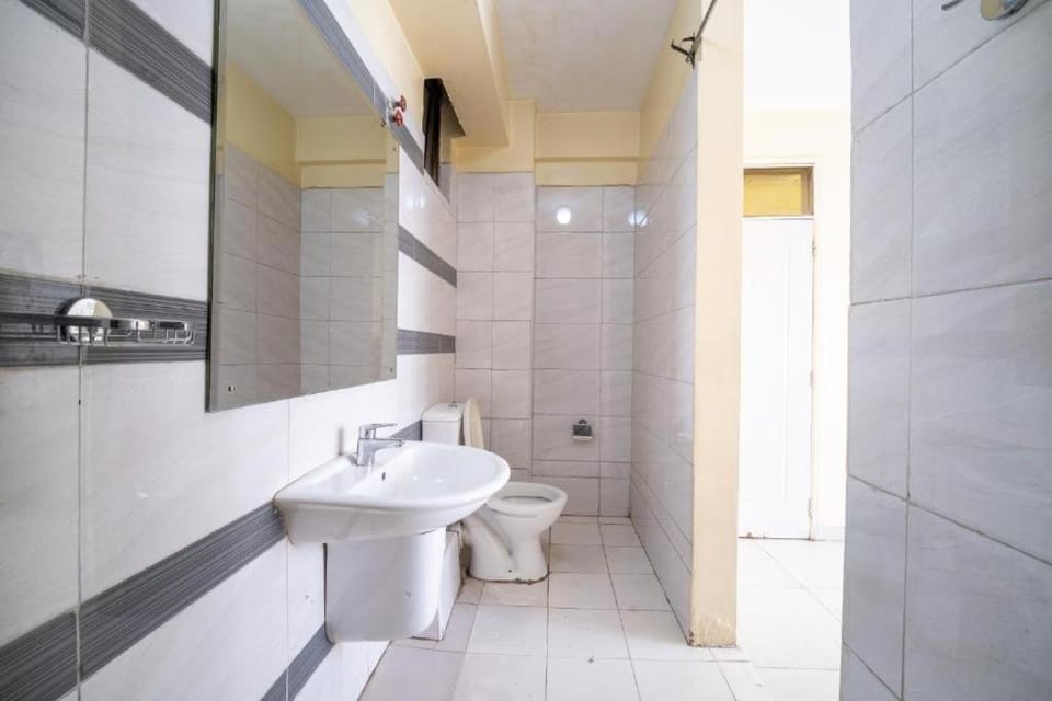 Shower, Toilet, Property building
