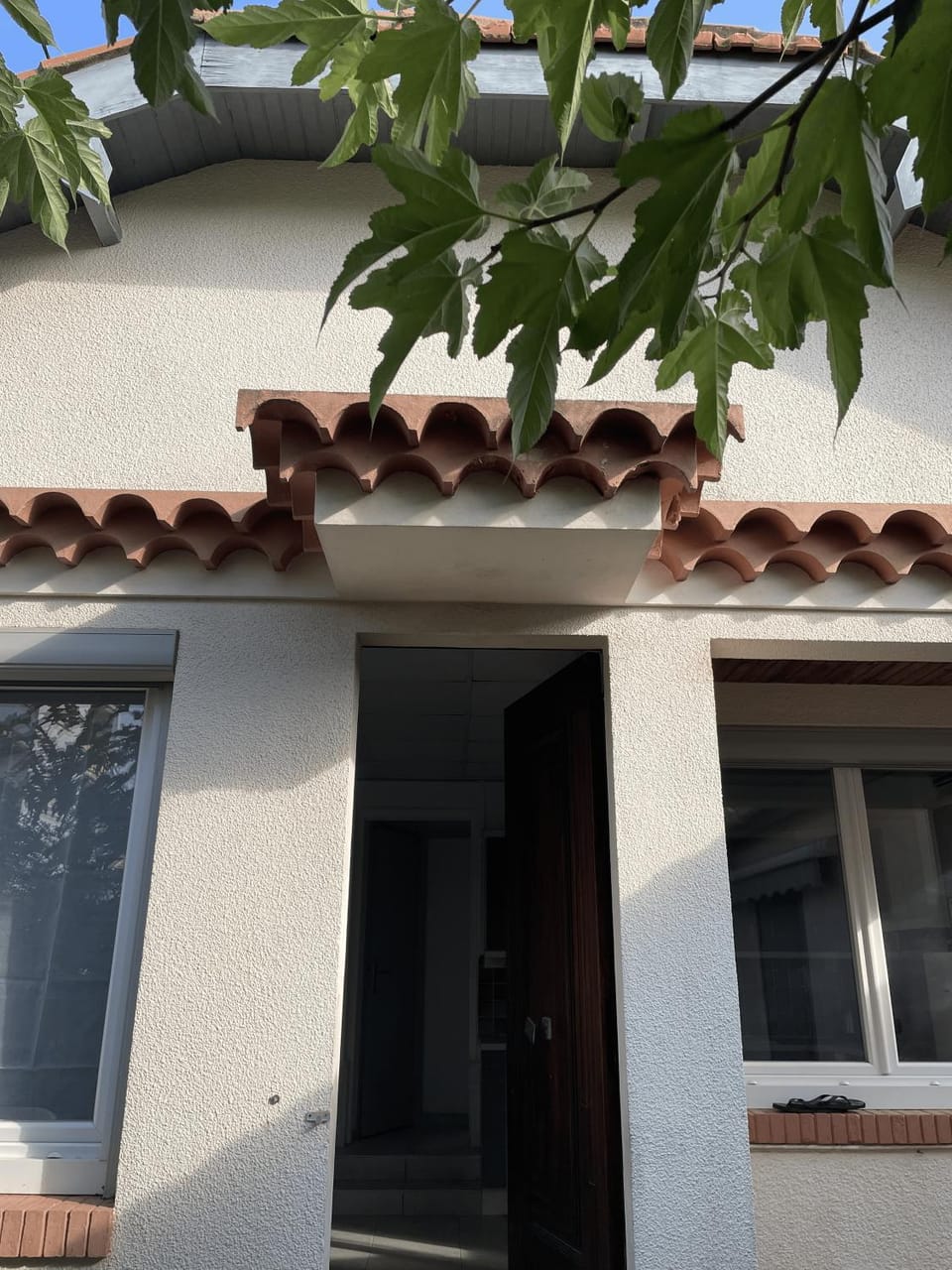 Facade/entrance