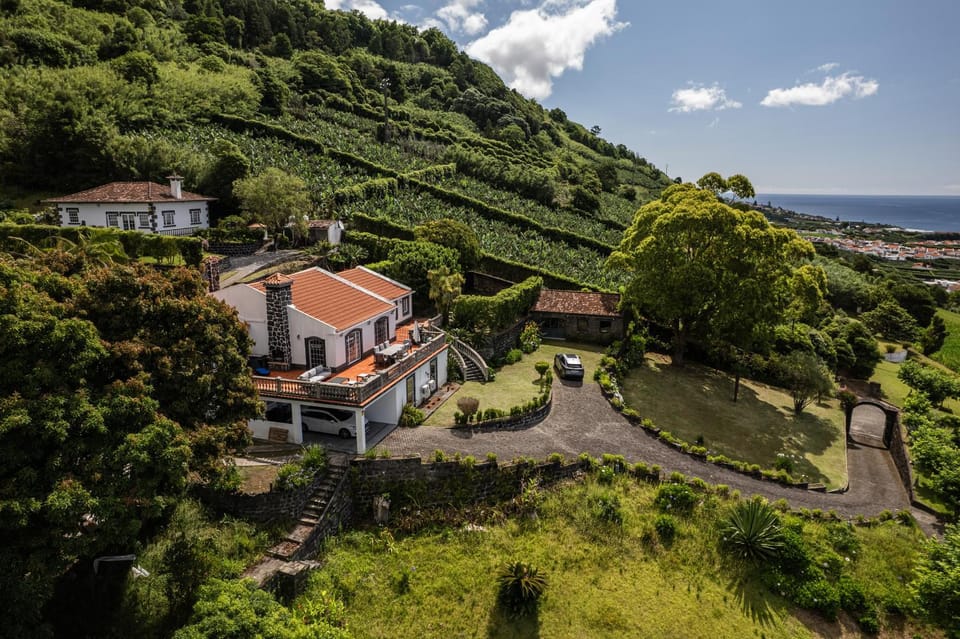 Property building, Bird's eye view, Mountain view