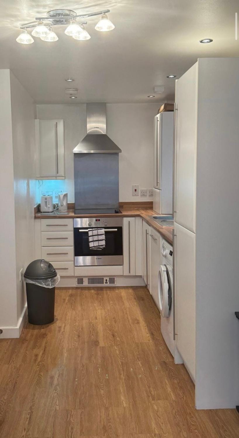 Kitchen or kitchenette, dishwasher, oven, pet friendly, stove