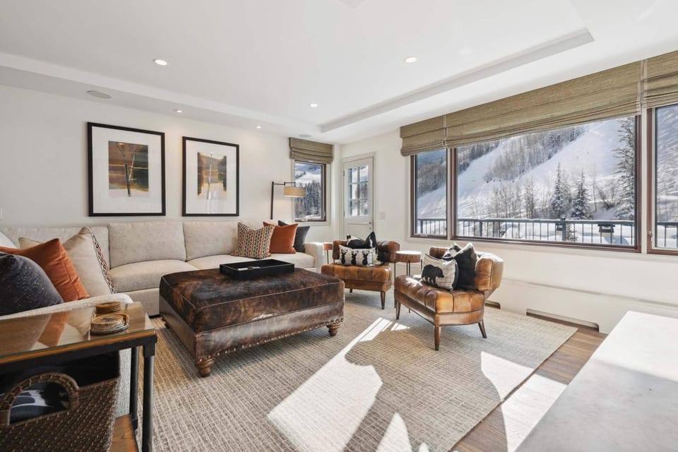 Lodge Tower 687 Three Bedroom Residence Apartment in Vail