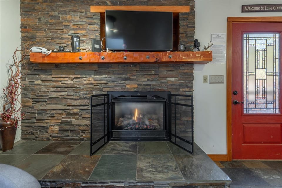 Lakeside Serenity Retreat House in Kings Beach