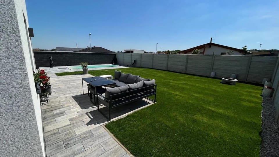 Garden, Balcony/Terrace