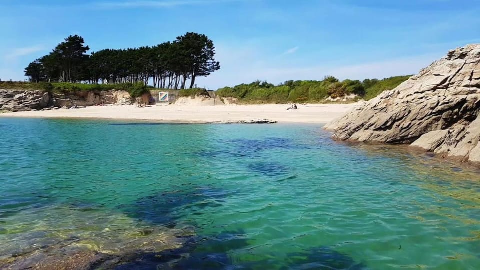 Les Pieds dans le Sable Campground/ 
RV Resort in Ploemeur