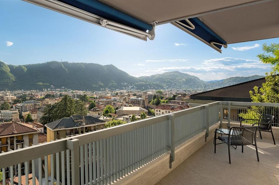 Como Hillview Apartment by Aura Luxury Collection Apartment in Como