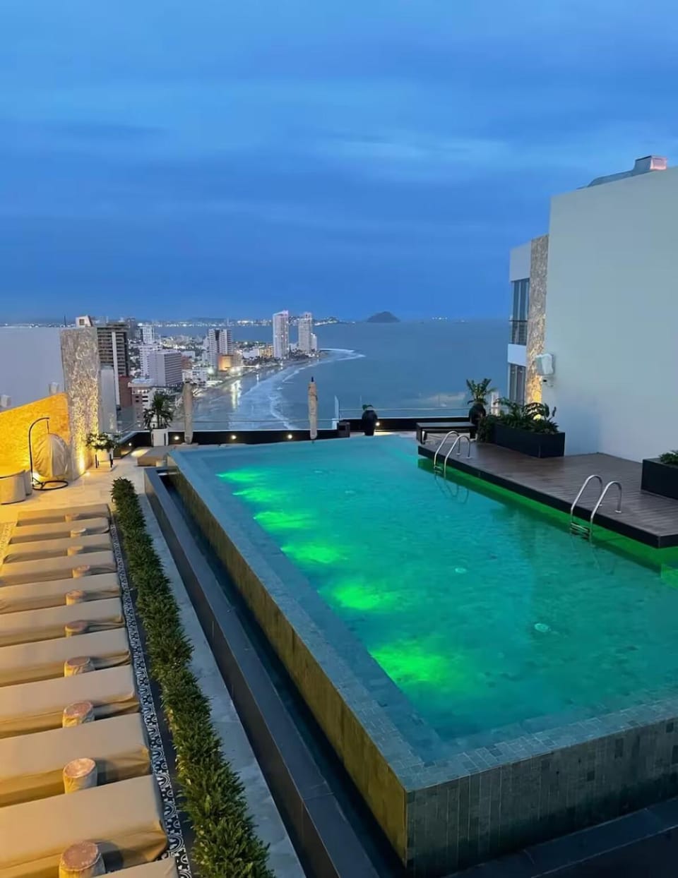 Solarium, Balcony/Terrace, Pool view, Sea view, Swimming pool