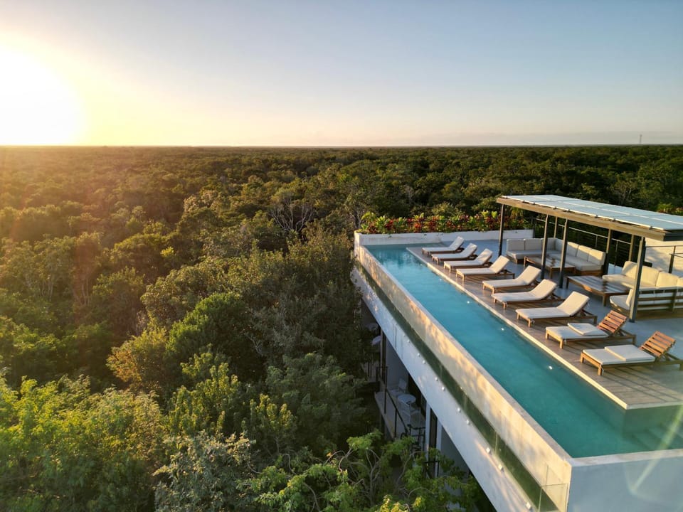 Balcony/Terrace, Swimming pool