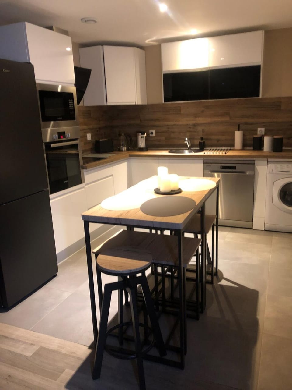 Maison, Parking privé, Climatisation ! Apartment in Vaulx-en-Velin