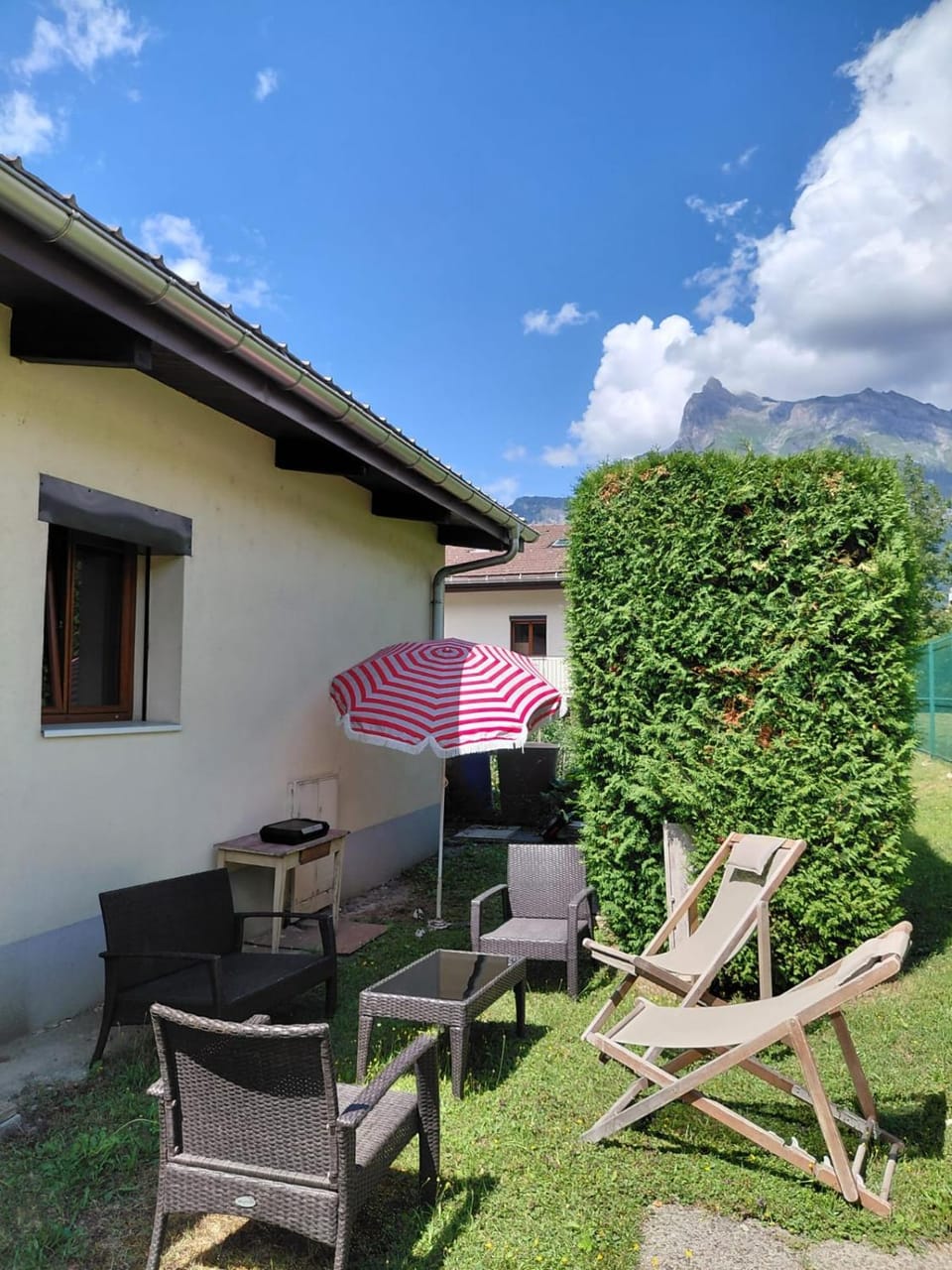 Patio, Garden, Garden, Mountain view