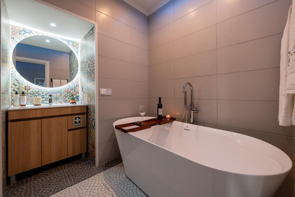 Bathroom, Bath