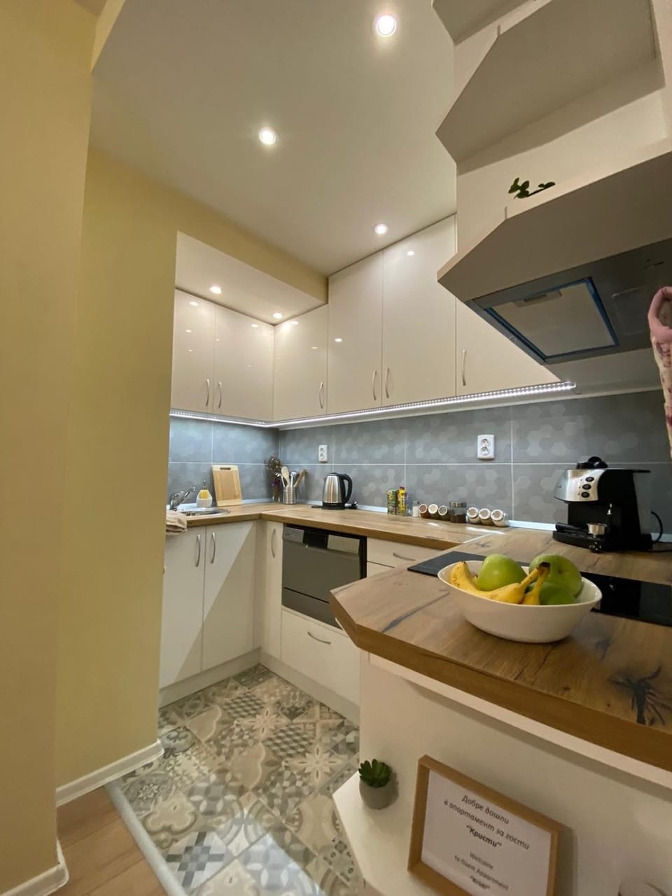 Coffee/tea facilities, Kitchen or kitchenette