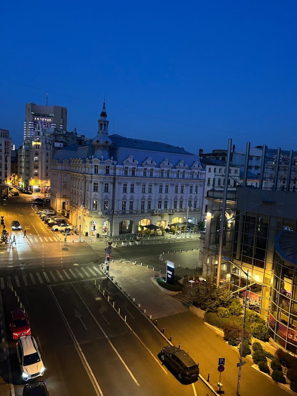 Night, Neighbourhood, Bird's eye view, City view, Street view, Location, acessibility