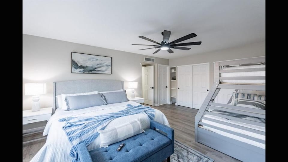 Bed, Bedroom, bunk bed