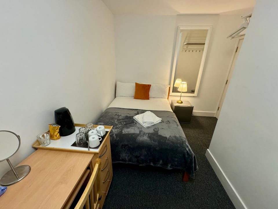 Modern Private Bedrooms in Euston 2 Vacation rental in London Borough of Islington
