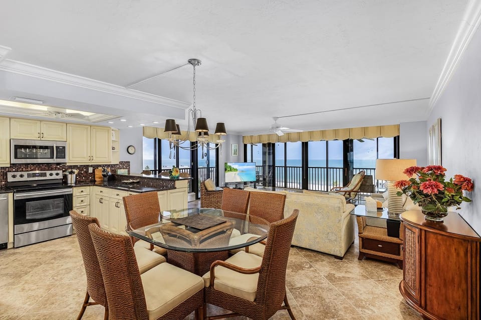 Oceanview Condo - Sea Isles 8D House in Bonita Springs