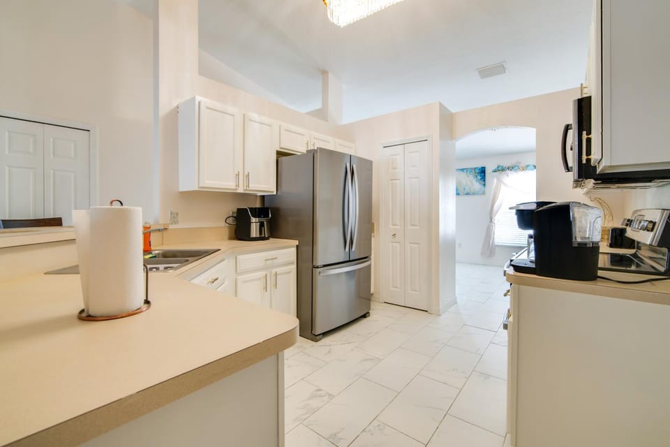 8 Mi to Silver Springs: Tranquil Home w/ Gazebo House in Florida
