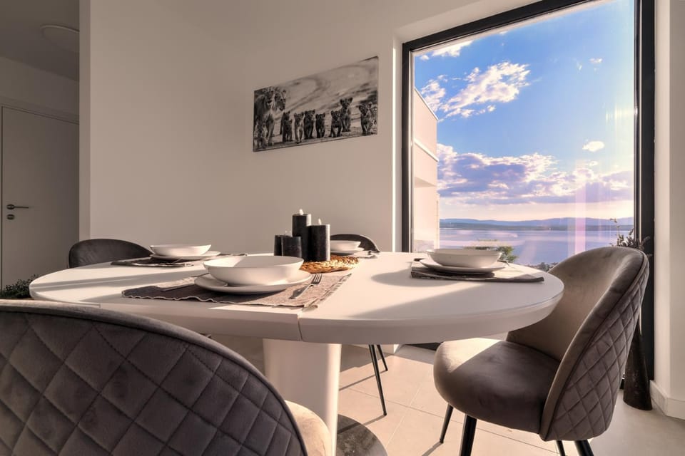 Natural landscape, Dining area, Sea view