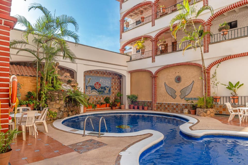 Day, Swimming pool, Swimming pool
