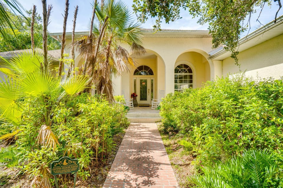 Forested Wimauma Retreat 2 Mi to State Park! House in Tampa Bay
