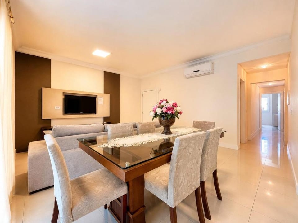 Dining area, Meals, Lunch, Dinner