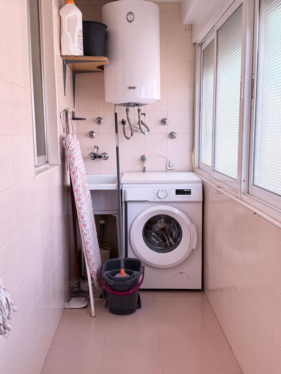 Apartamento de 5 habitaciones en Almería playa Apartment in Almería