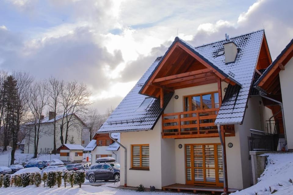 Karpatka 1 przy wyciągu narciarskim 4 sypialni 2 lazienki Apartment in Lower Silesian Voivodeship