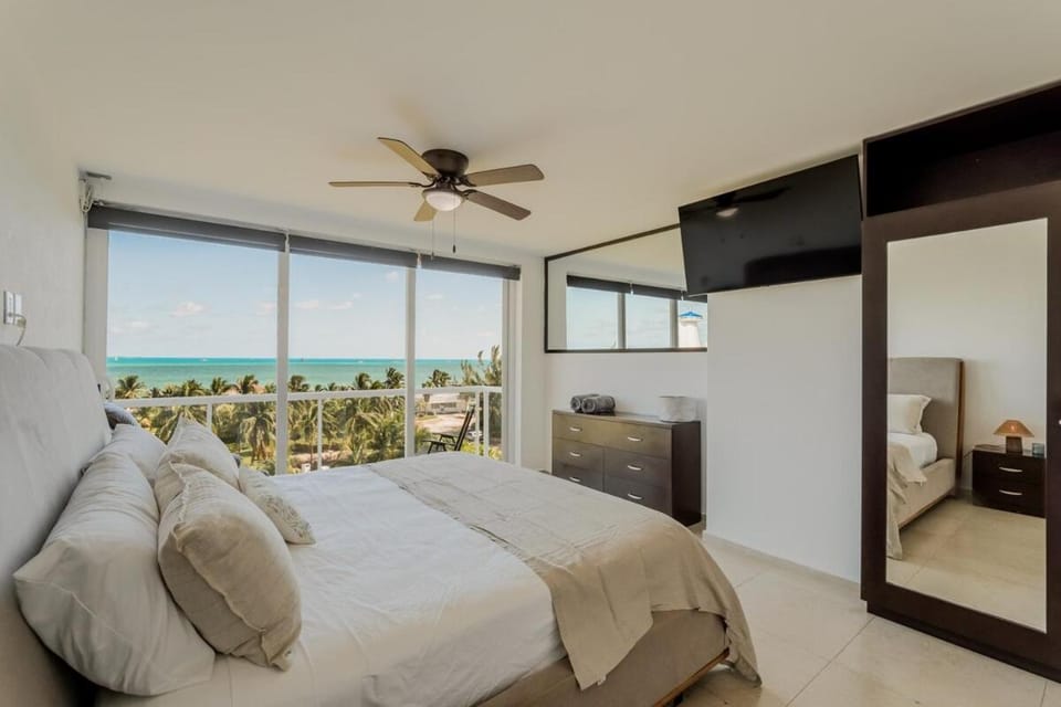 Bed, Photo of the whole room, Bedroom, Sea view