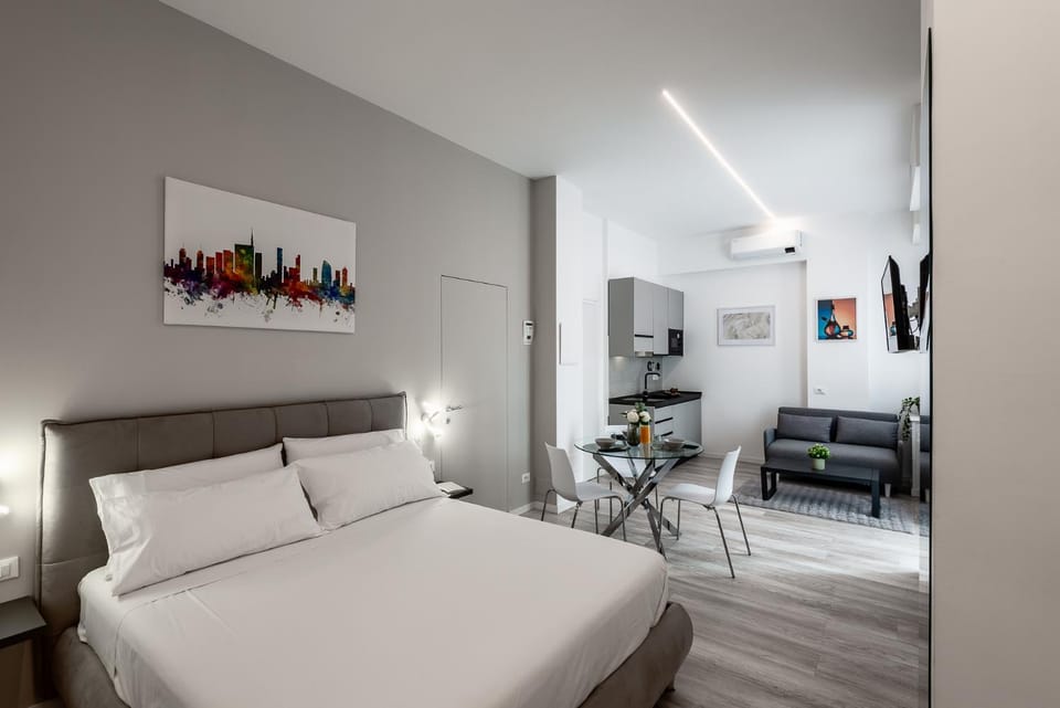 Bed, TV and multimedia, Photo of the whole room, Bedroom