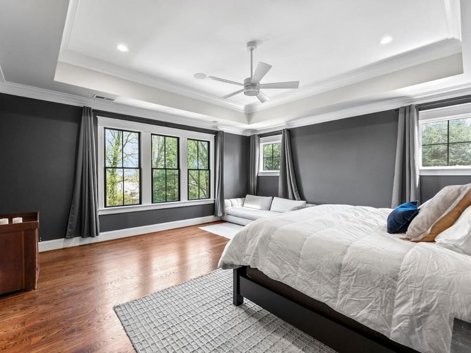 Glebe Getaway House House in McLean