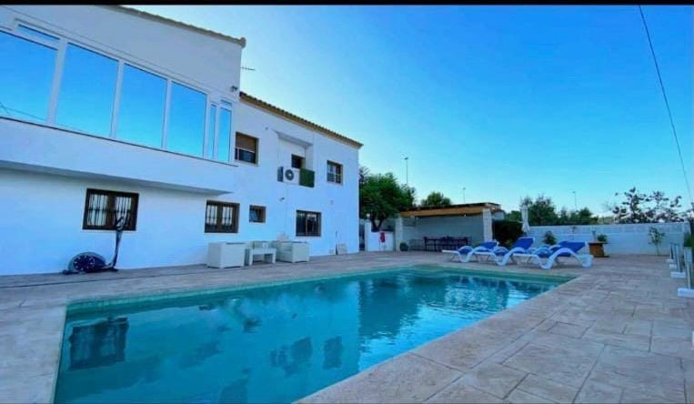 Calpe chalet privado 7 min de la playa piscina wifi parking aire barbacoa grupos House in Calp