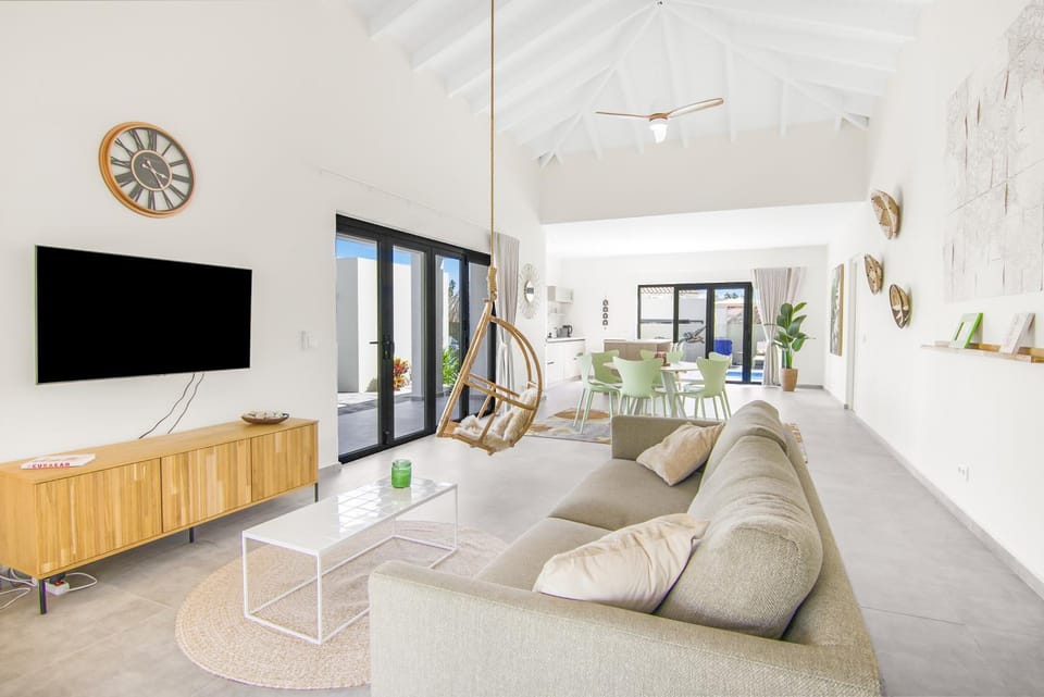 TV and multimedia, Living room, Seating area