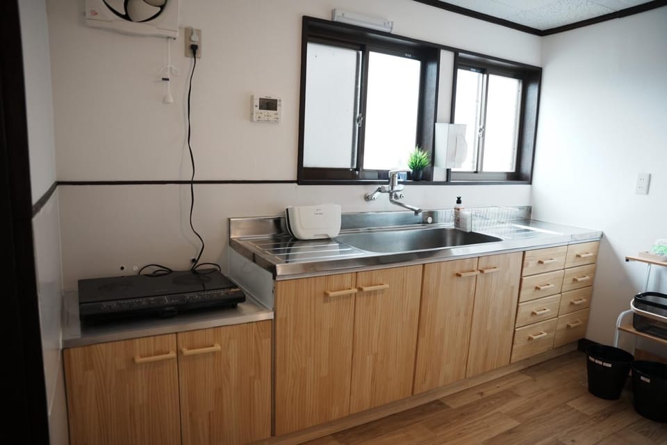 Kitchen or kitchenette, Kitchen or kitchenette, stove