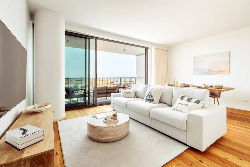 Bayline Algarve Spa, Beachfront & Lagoon View Apartment in Faro District