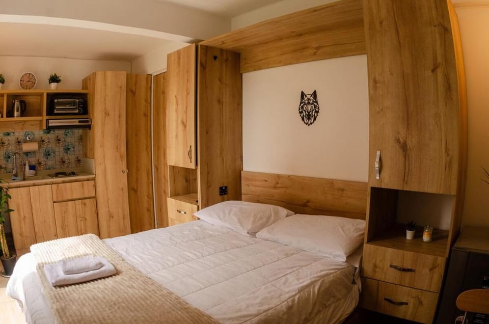 Bed, Photo of the whole room, Bedroom, towels, wardrobe