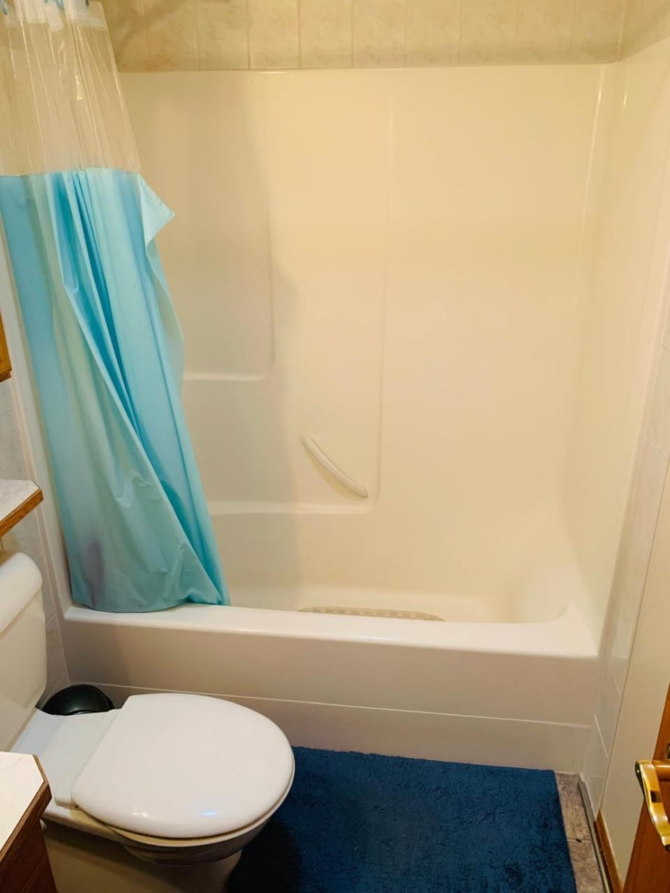 Single Room 1 Vacation rental in Airdrie