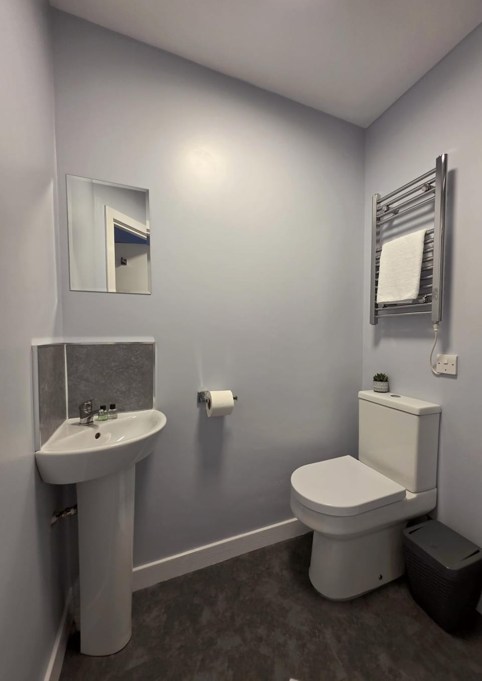 Toilet, Bathroom, towels