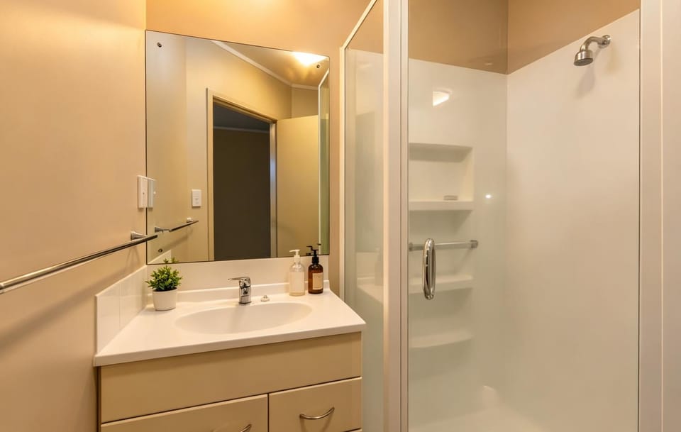 Hot Tub, Bathroom