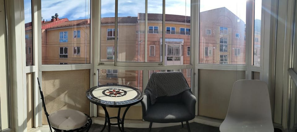 Day, Dining area